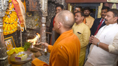 Photo of उपचुनाव जीतने के बाद काल भैरव व बाबा विश्वनाथ का आशीष लेने पहुंचे सीएम