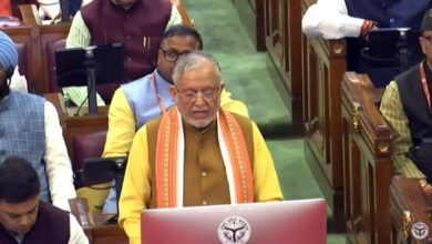Photo of शेरो-शायरी से बांधा समां, विपक्ष पर किये तीखे हमले