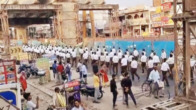 Photo of सरोजनीनगर में आरएसएस स्वयंसेवकों का भव्य पथसंचलन, विधायक ने फूलों से किया स्वागत