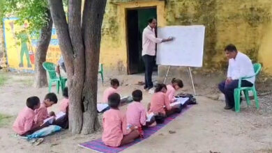 Photo of योगी सरकार की पहल से यूपी के स्कूली बच्चों ने गढ़ी हरियाली की नई परिभाषा, क्यूआर कोड और तकनीक से पेड़ों को दी पहचान