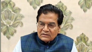Photo of रामगोपाल के बयान पर जनप्रतिनिधियों में रोष, बोले- नए भारत में जन्म से नहीं, कर्म से होती है पहचान