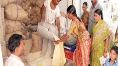 Photo of एक-एक गरीब पात्र को चिन्हित कर राशनकार्ड जारी कर रही योगी सरकार