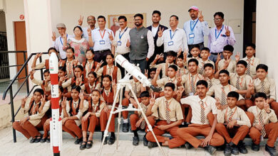 Photo of सीएम योगी के प्रयासों से AI-Drone सीख रहे श्रमिकों के बच्चे, ISRO भी कर रहा प्रतिभाओं को सलाम