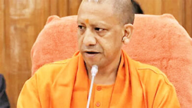 Photo of श्रमिकों और कामगारों के हर कदम पर साथ खड़ी योगी सरकार