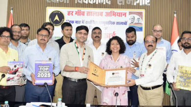 Photo of लखीमपुर खीरी ने रचा जल संरक्षण का इतिहास, योगी सरकार के प्रयासों से एक महीने में बने 1030 तालाब