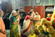 Photo of गोरखनाथ मंदिर में राष्ट्रपति ने की गुरु गोरखनाथ की पूजा-अर्चना