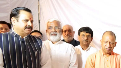 Photo of धर्मपाल सिंह के गांव पहुंचे मुख्यमंत्री, मां के निधन पर जताई शोक संवेदनाएं