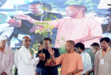 Photo of समाज को टूटने भी नहीं देंगे और राष्ट्रविरोधी-समाजविरोधी तत्वों को चकनाचूर करके भी रहेंगेः योगी