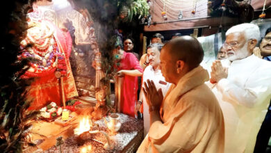 Photo of श्रावण मास में सीएम योगी ने की बाबा विश्वनाथ की आराधना