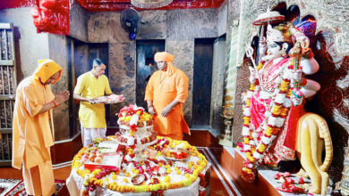 Photo of मुख्यमंत्री योगी आदित्यनाथ ने किए मां पाटेश्वरी के दर्शन