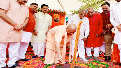 Photo of वृक्षारोपण महायज्ञ-2026 : उत्तर प्रदेश की जनशक्ति का जीवंत संकल्प बन गया है ‘माता भूमि: पुत्रोऽहं पृथिव्या:’ का सनातन मंत्रः मुख्यमंत्री