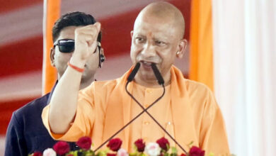 Photo of भारत में रहने वाले प्रत्येक व्यक्ति को यहां की संस्कृति और परंपरा का सम्मान करना होगा : सीएम योगी