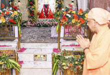 Photo of मुख्यमंत्री ने गुरु पूर्णिमा पर किया बाबा विश्वनाथ का दर्शन