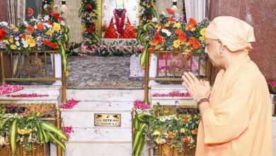 Photo of मुख्यमंत्री ने गुरु पूर्णिमा पर किया बाबा विश्वनाथ का दर्शन