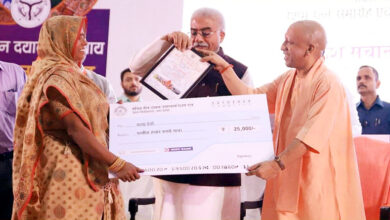 Photo of योगी सरकार में रेशम क्षेत्र बना रहा आत्मनिर्भरता और रोजगार का मजबूत आधार