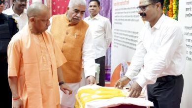 Photo of यूपी में 30 लाख लोगों की आजीविका का साधन बना हथकरघा-पावरलूम: सीएम योगी