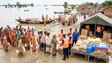 Photo of बाढ़ प्रभावितों के साथ खड़ी योगी सरकार, राहत-बचाव अभियान में जुटा पूरा प्रशासन