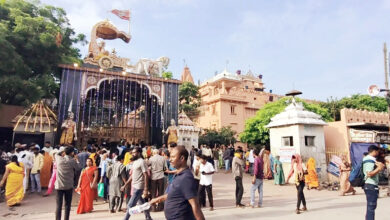 Photo of श्रीकृष्ण जन्माष्टमी पर श्रद्धालुओं की राह होगी सुगम और सुरक्षित, योगी सरकार ने बनाई मजबूत व्यवस्था